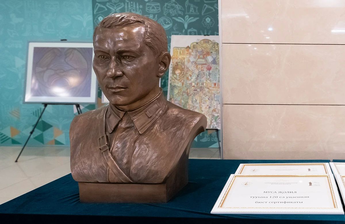В Донецке установят бюст Мусы Джалиля