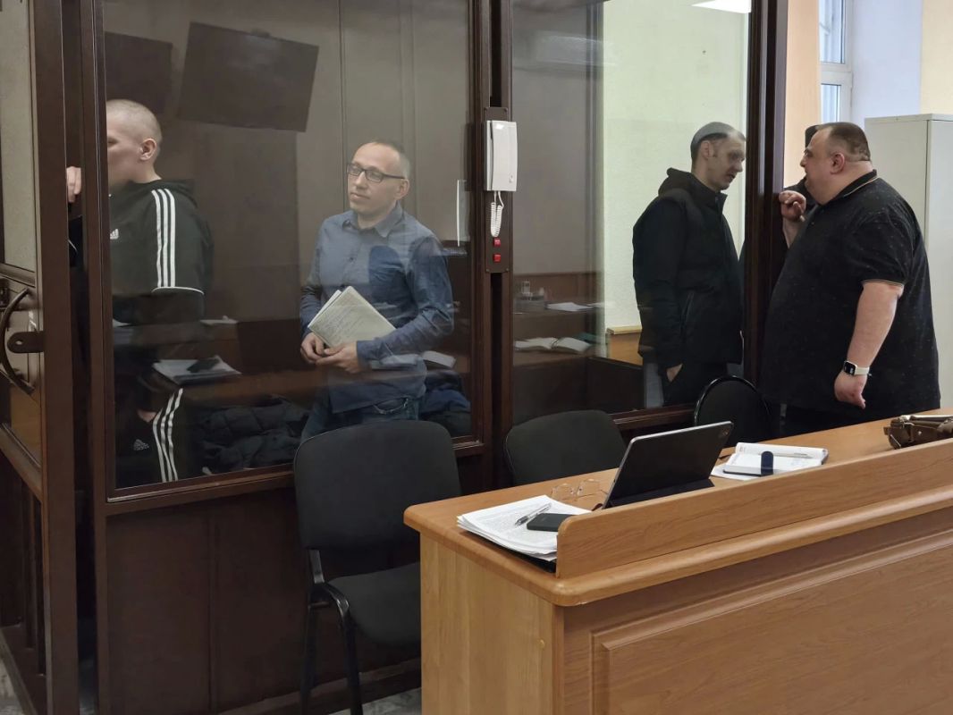 Полицейские в Казани вышли в рейд, а попались на разбое