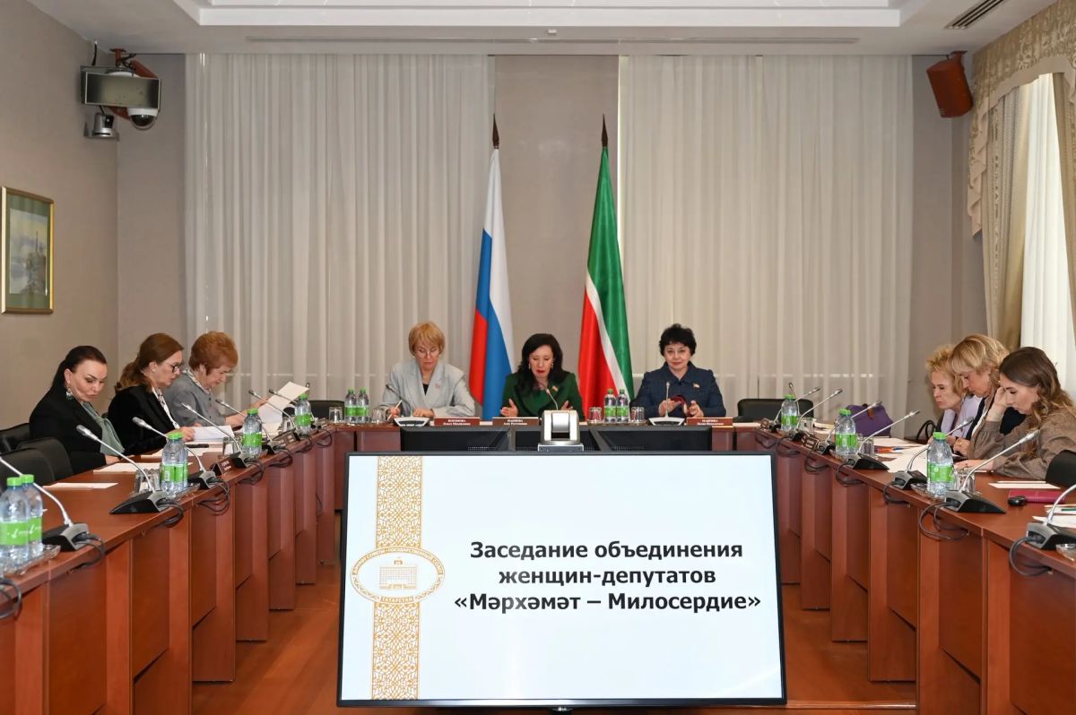 План работы и вопросы ремонта детских садов обсудили на заседании объединения женщин-депутатов “Мрхмт – Милосердие”