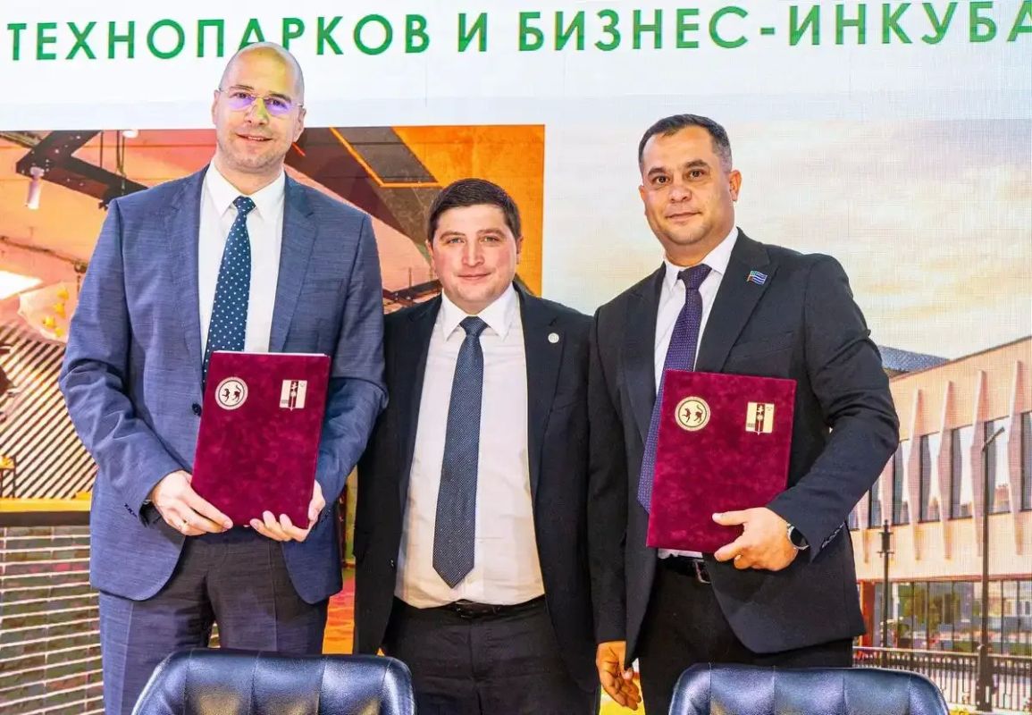 20 октября в Нижнекамске на деловом форуме «Акча» «Центр развития креативных индустрий Татарстана» и Центр креативных индустрий «База» подписали соглашение о сотрудничестве