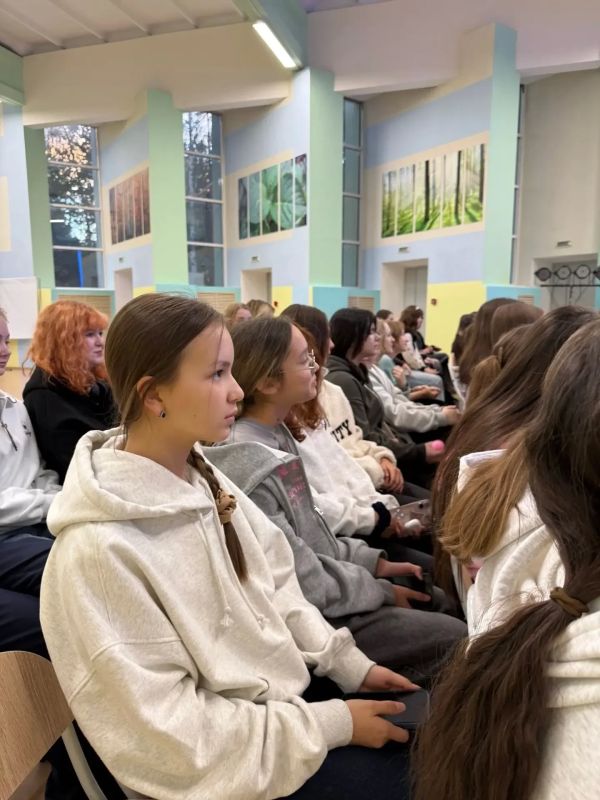 В оздоровительно-образовательном комплексе «Дуслык» стартовала республиканская профильная смена «Билингва» В оздоровительно-образовательном комплексе «Дуслык» стартовала республиканская профильная смена «Билингва»