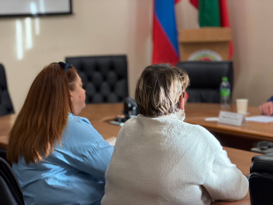 Заместитель прокурора Татарстана Зафар Махмудов и Уполномоченный по правам человека в Республике Татарстан Сария Сабурская провели выездной прием граждан в городе Казани Заместитель прокурора Татарстана Зафар Махмудов и Уполномоченный по правам человека в Республике Татарстан Сария Сабурская провели выездной прием граждан в городе Казани