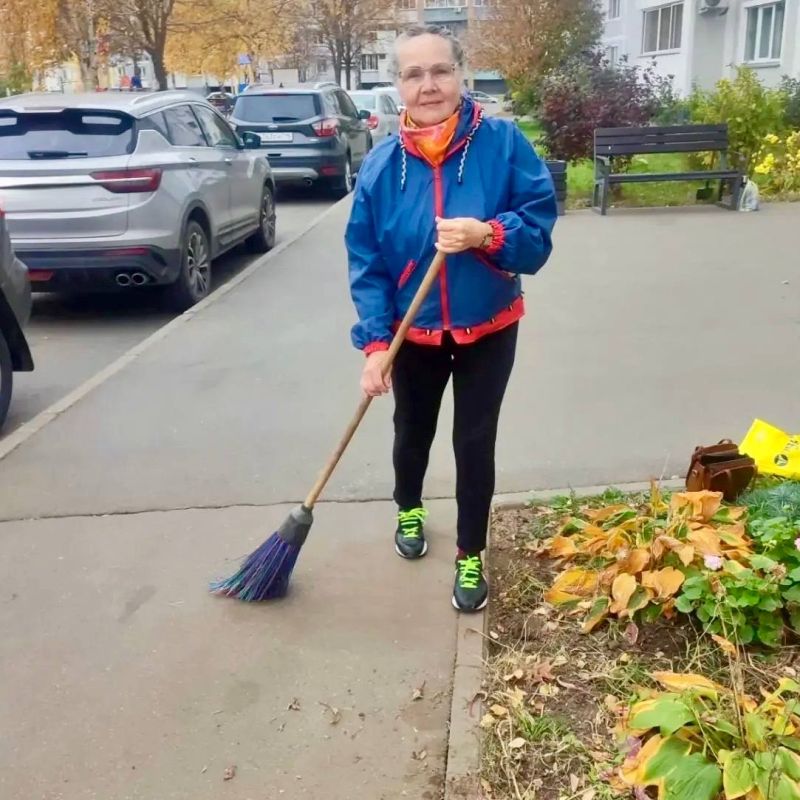 Когда соседи вместе — двор становится уютнее Когда соседи вместе — двор становится уютнее