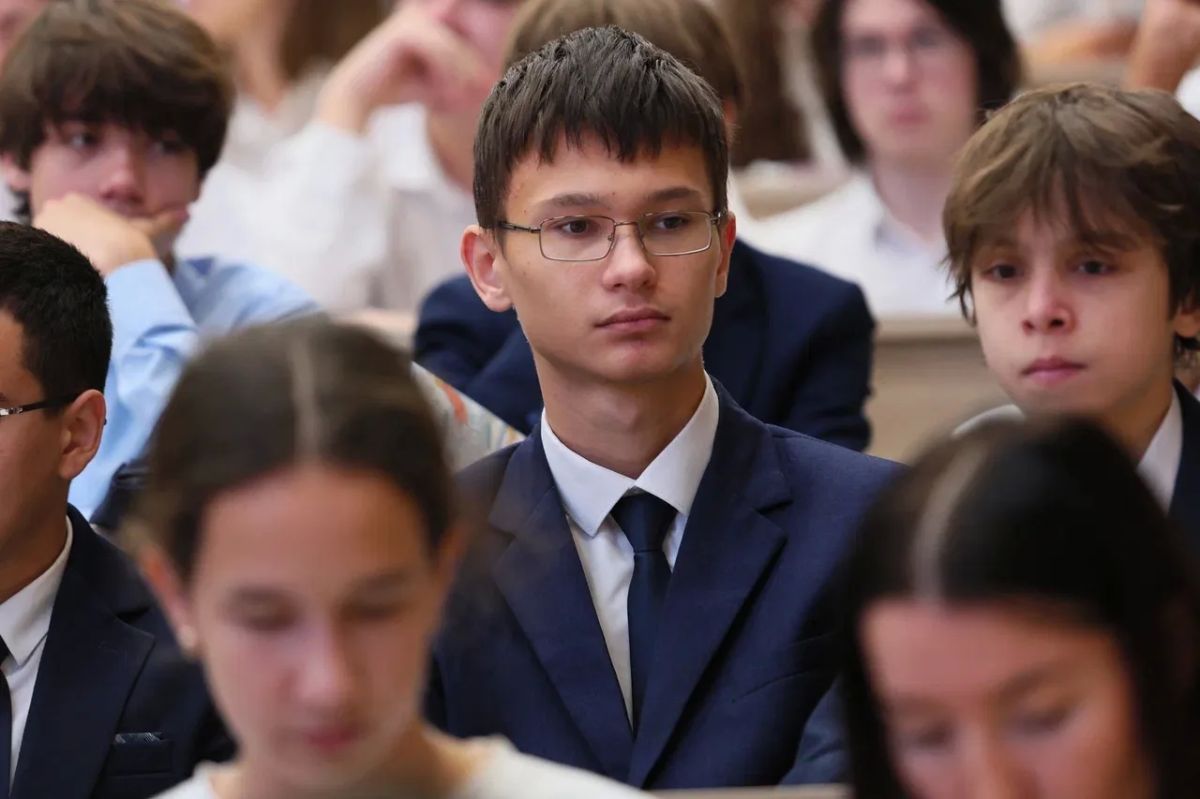 «Без энергетики не было бы привычного комфорта: машин, самолётов, бытовой техники» «Без энергетики не было бы привычного комфорта: машин, самолётов, бытовой техники»