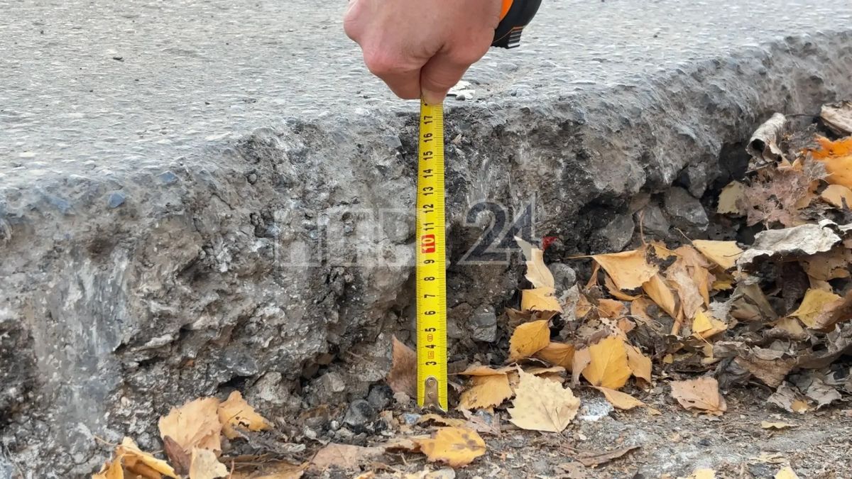 В августе во дворе дома №14 по ул. Тукая проводили работы на трубопроводе