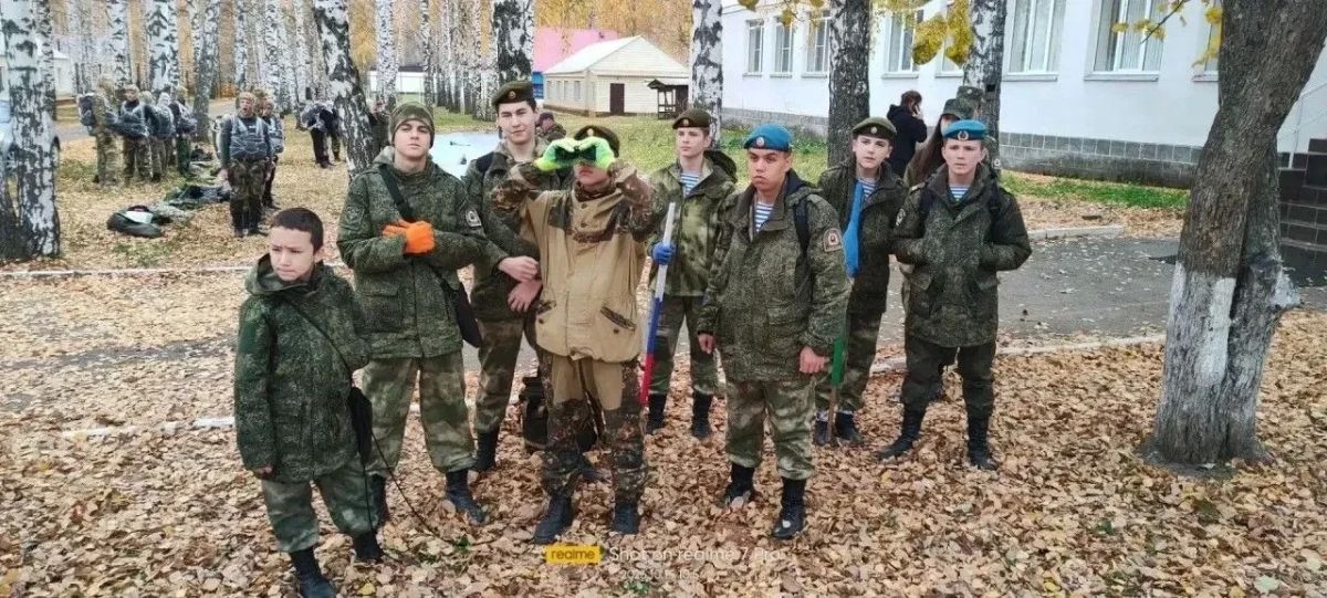 Кадеты Татарстана совершенствуют парашютную подготовку в «Куркачах» Кадеты Татарстана совершенствуют парашютную подготовку в «Куркачах»