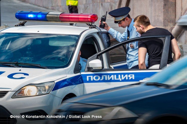 Штрафы за вождение авто без прав могут вырасти в 2 раза — правительство РФ одобрило законопроект МВД