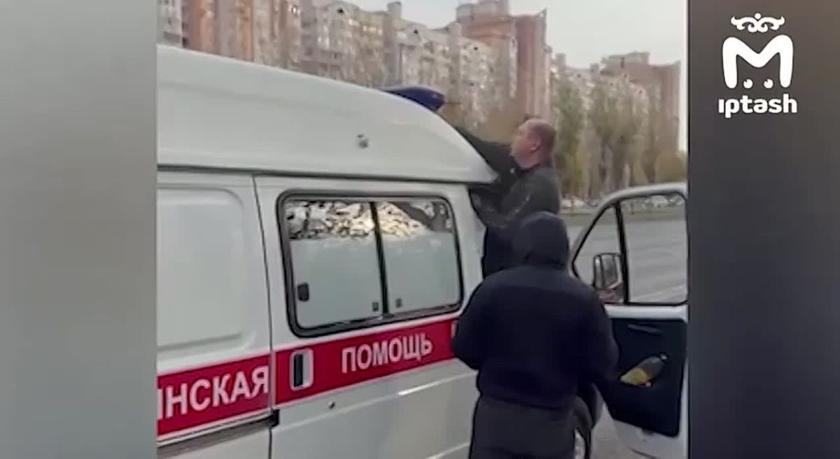 Странную машину скорой помощи стопнули в Казани