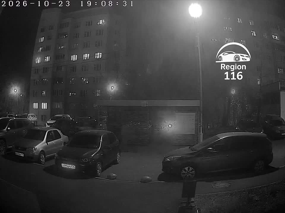 В Казани компания решила обзавестись мусорным контейнером