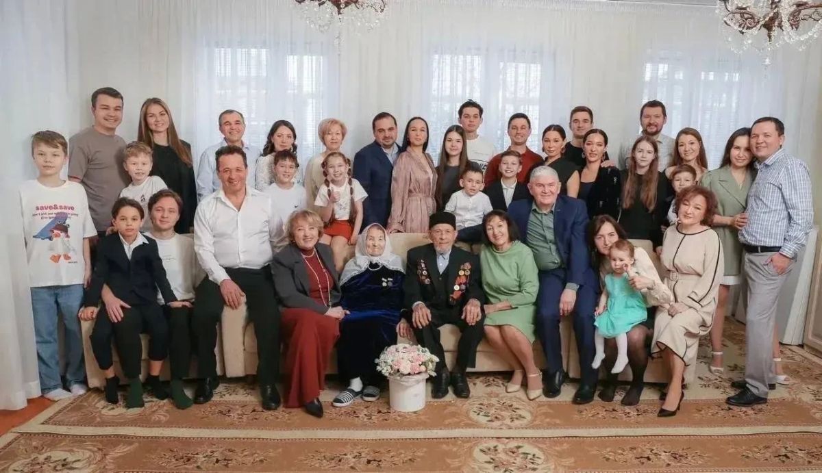 70 лет вместе: семья Назмутдиновых отметила благодатную свадьбу 70 лет вместе: семья Назмутдиновых отметила благодатную свадьбу