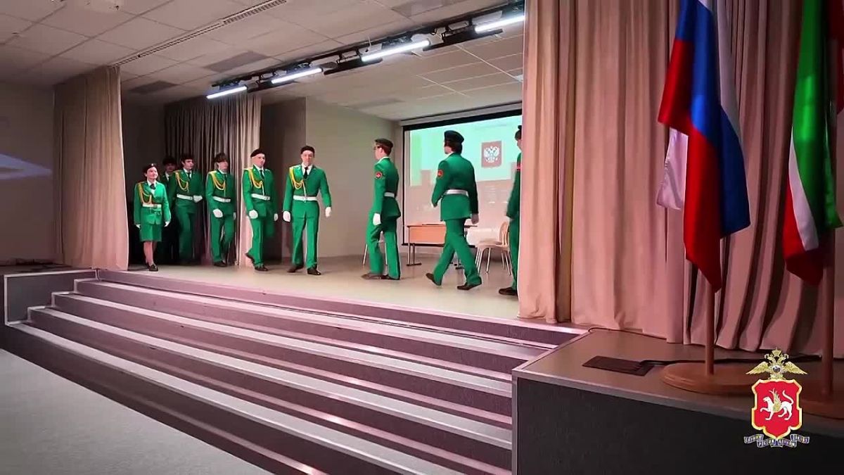В Многопрофильном лицее № 170 НовоСавиновского района прошел конкурс среди отрядов профилактики правонарушений образовательных организаций