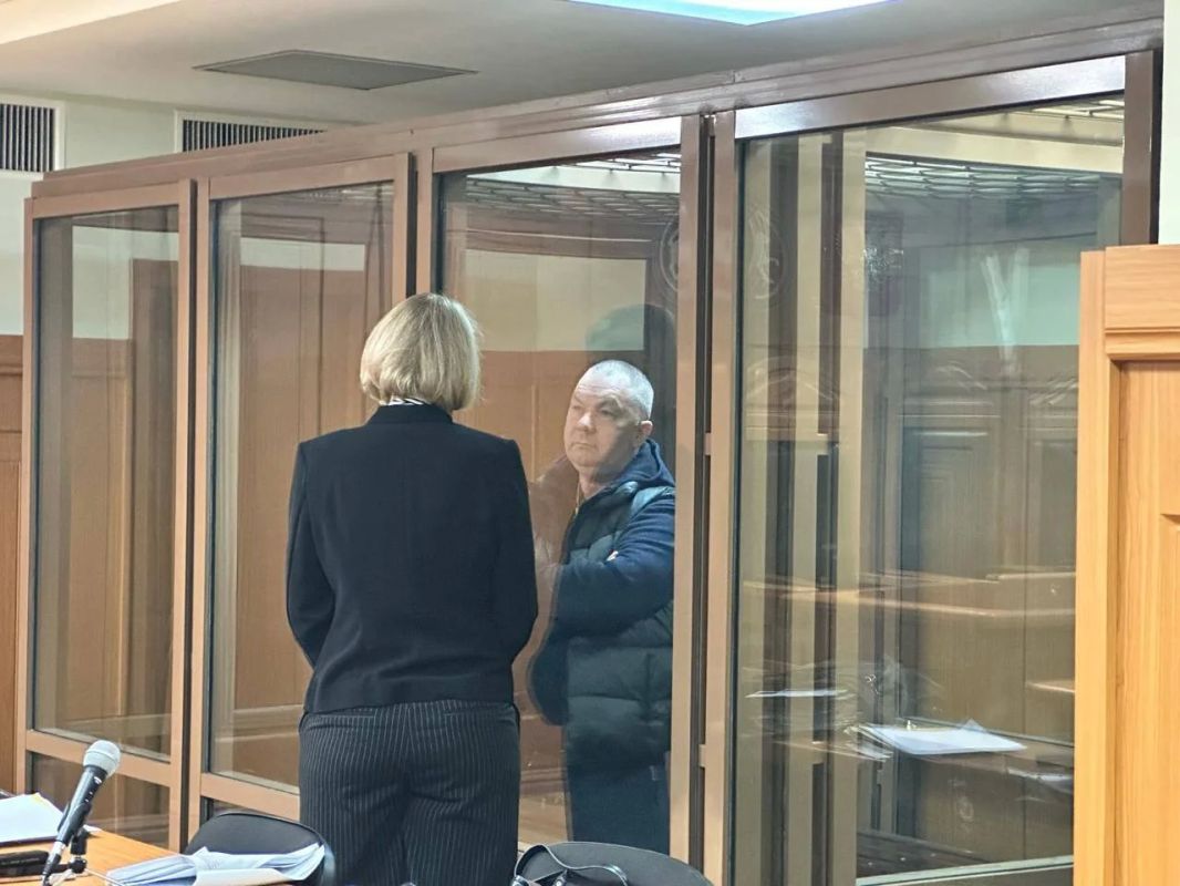 Предполагаемый «вор в законе» Рома Сыч запросил госзащиту для адвоката