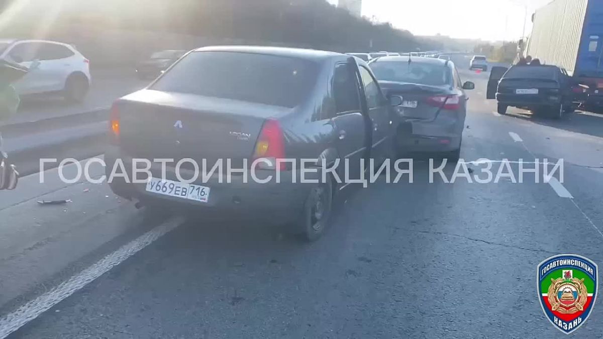 Госавтоинспекция Казани прокомментировала ДТП с пятью автомобилями на проспекте Универсиады, о котором мы рассказывали утром