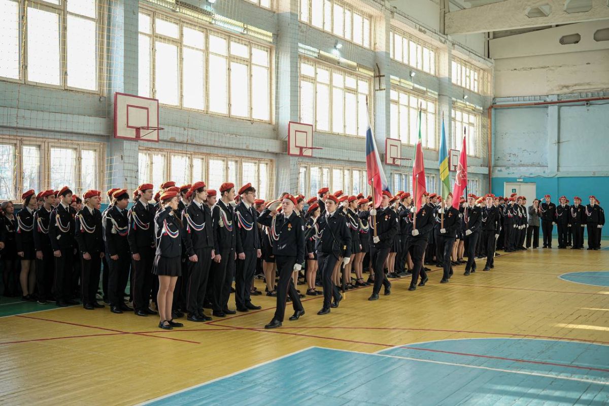 В лицее №31 имени Алексея Шаповалова прошла торжественная церемония принятия юнармейской присяги В лицее №31 имени Алексея Шаповалова прошла торжественная церемония принятия юнармейской присяги