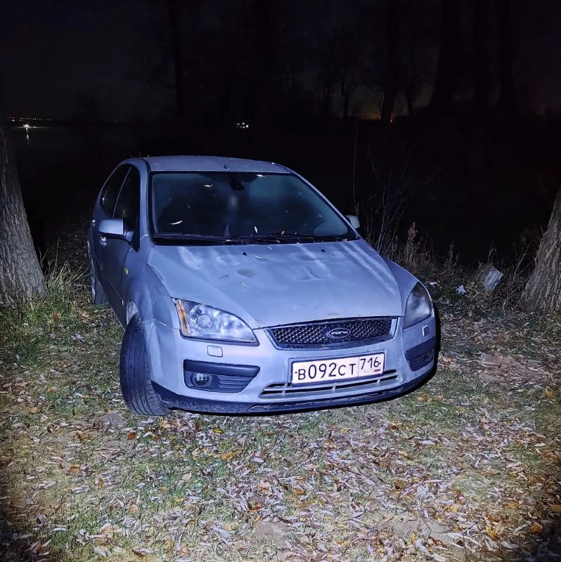 Нижнекамские рыбаки обеспокоились судьбой владельца автомобиля, который уже несколько дней припаркован у берега в деревне Берёзовая грива