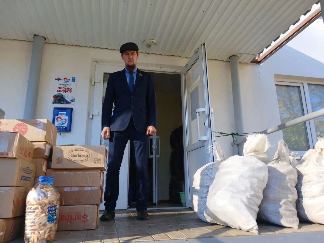 Пункт сбора гуманитарной помощи «Добрые сердца» на пр. Химиков начал сбор овощей для фронта Пункт сбора гуманитарной помощи «Добрые сердца» на пр. Химиков начал сбор овощей для фронта