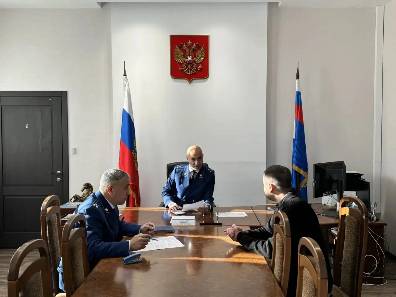 Заместитель прокурора Татарстана Зафар Махмудов провел личный прием граждан в Высокой Горе