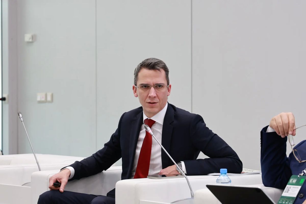 Замглавы Минобрнауки России Андрей Омельчук рассказал о возможностях и единых сервисах домена «Наука и инновации» на Kazan Digital Week — 2026 Замглавы Минобрнауки России Андрей Омельчук рассказал о возможностях и единых сервисах домена «Наука и инновации» на Kazan Digital Week — 2026